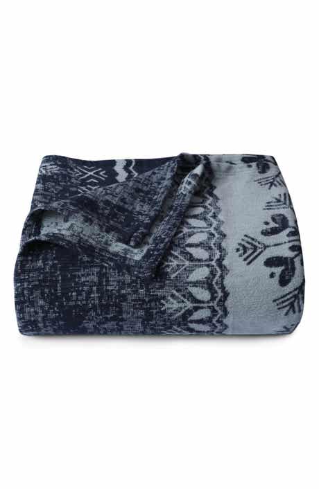 AZORES HOME Yarn Dyed Organic Cotton Throw Blanket