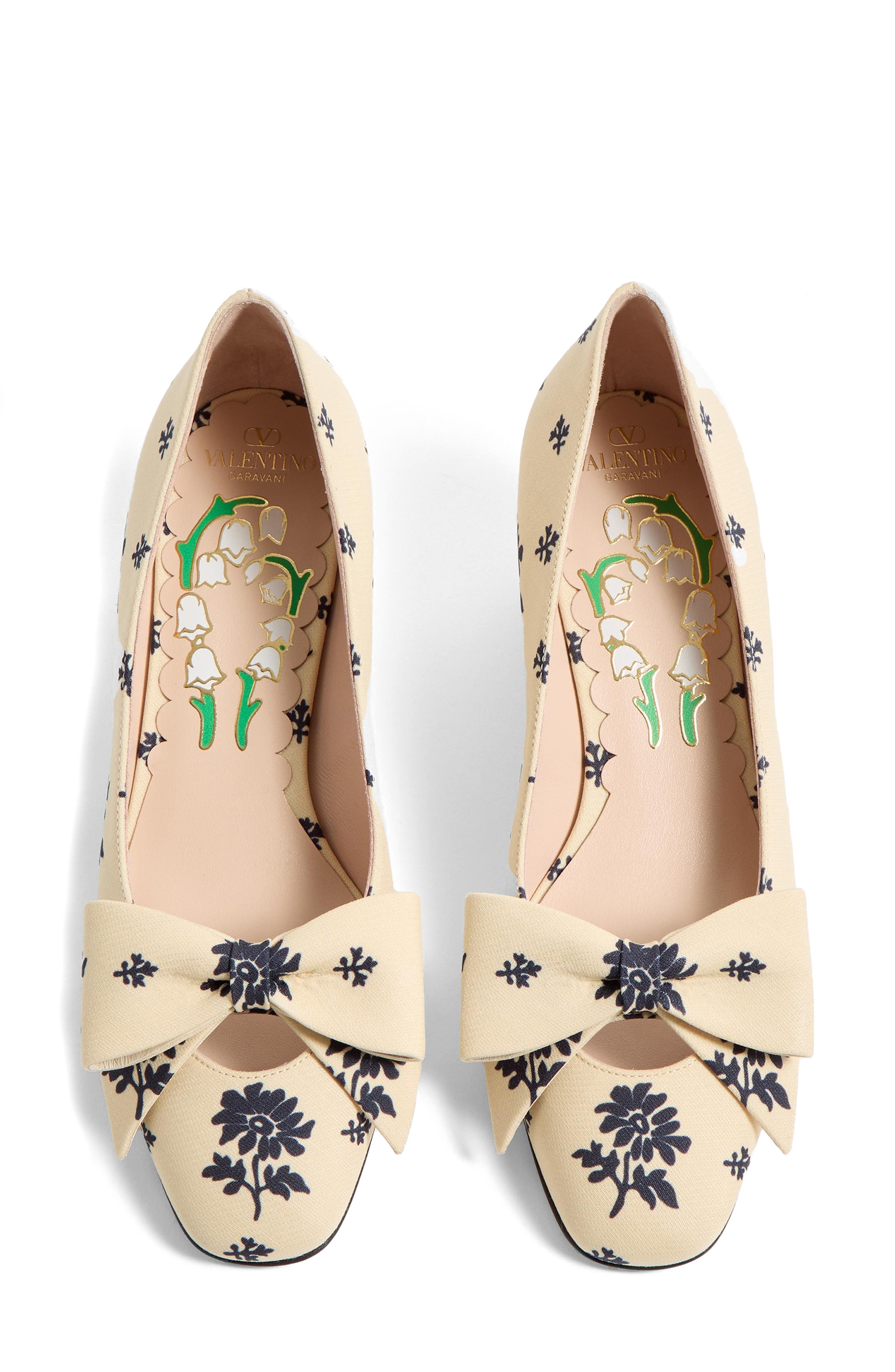 Valentino Garavani Bowow Décolleté Pump, Alternate, color, Butter