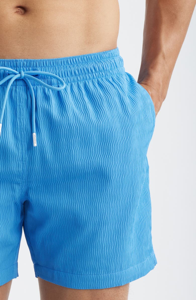 Chubbies Cascade Coolers 5.5-Inch Swim Trunks, Alternate, color, Medium Blue