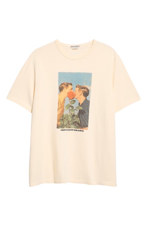 Kissing by the Rose Bush Graphic T-Shirt
