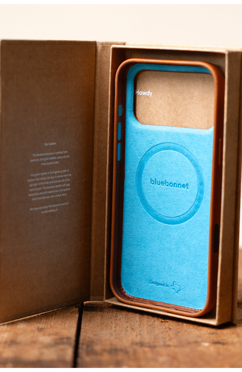 Bluebonnet The Minimalist iPhone 17 Pro Max Leather MagSafe Case, Alternate, color, Saddle Tan