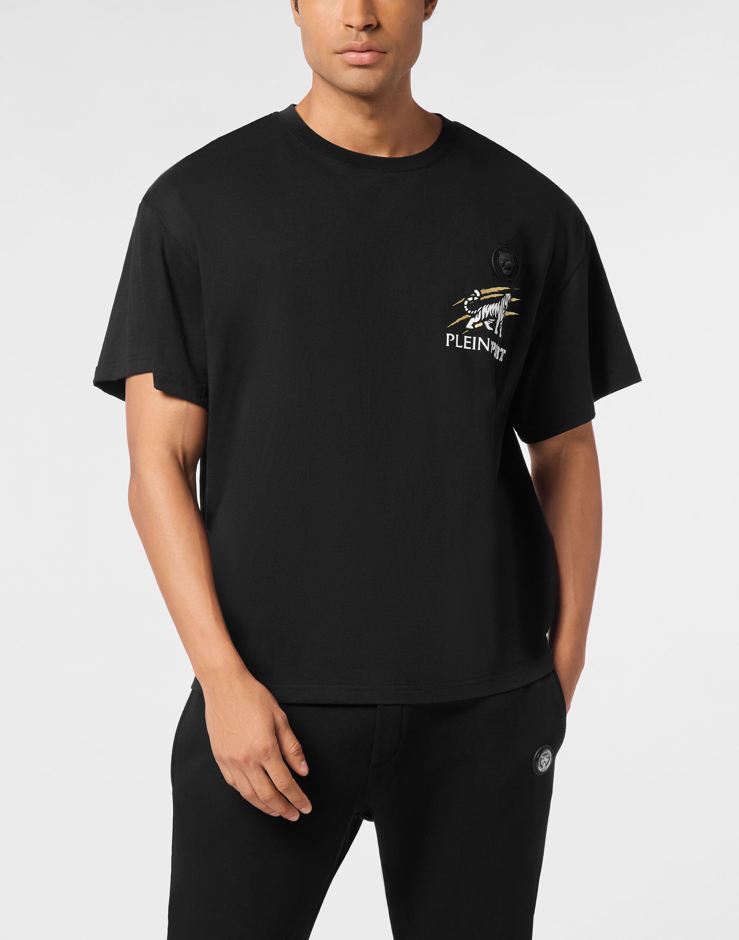 black/lightgold