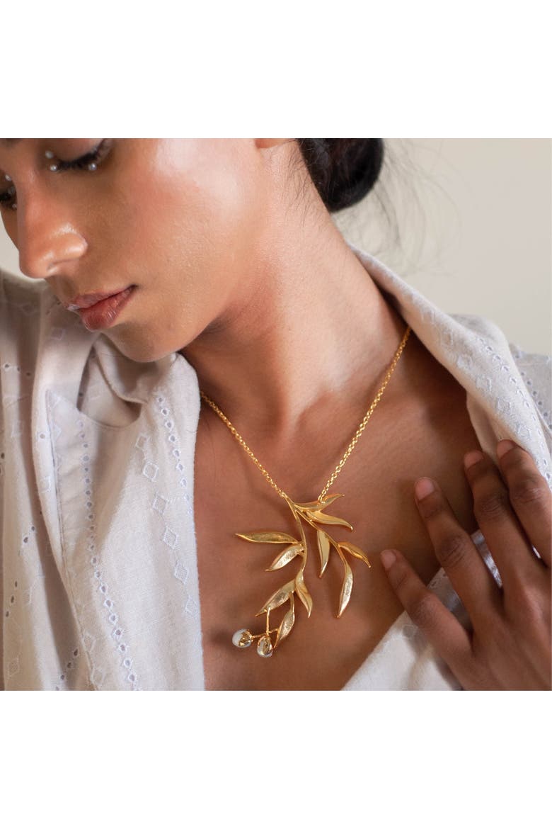 HAYA PENDANT, Alternate, color, Gold Plated