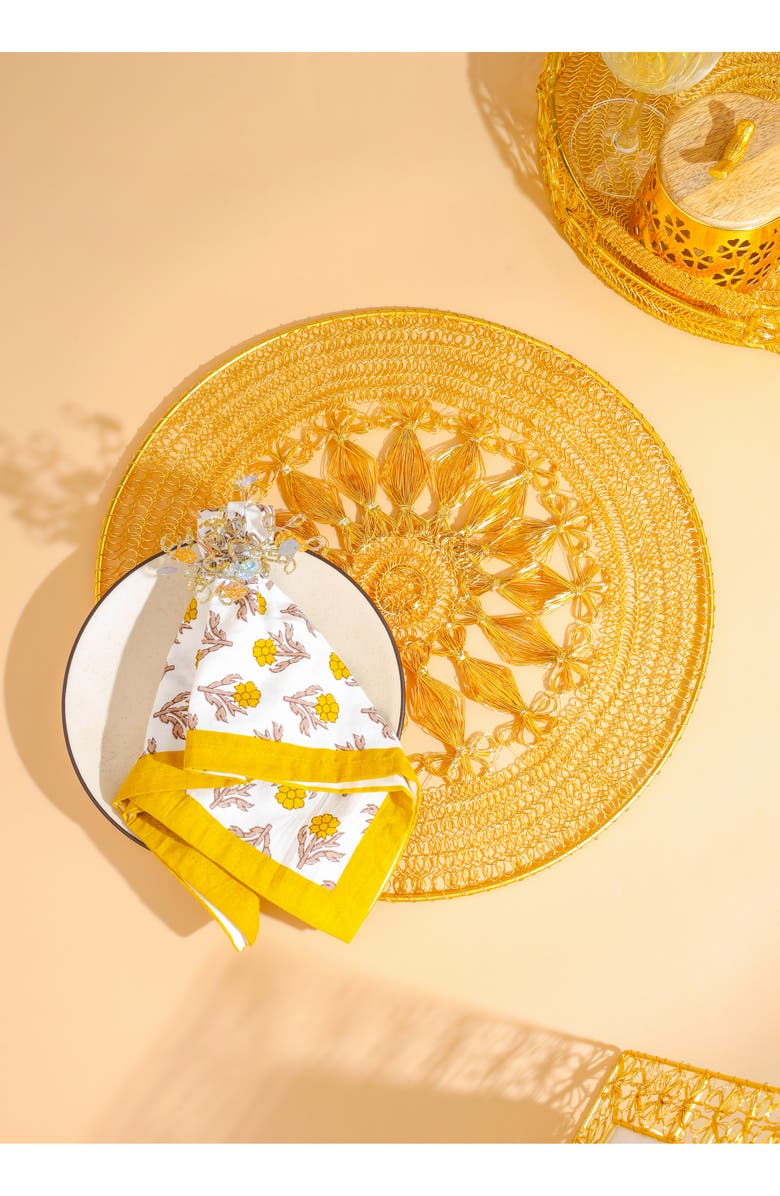Tiramisu Sunburst Petal Weave Metal Placemat, Alternate, color, Gold