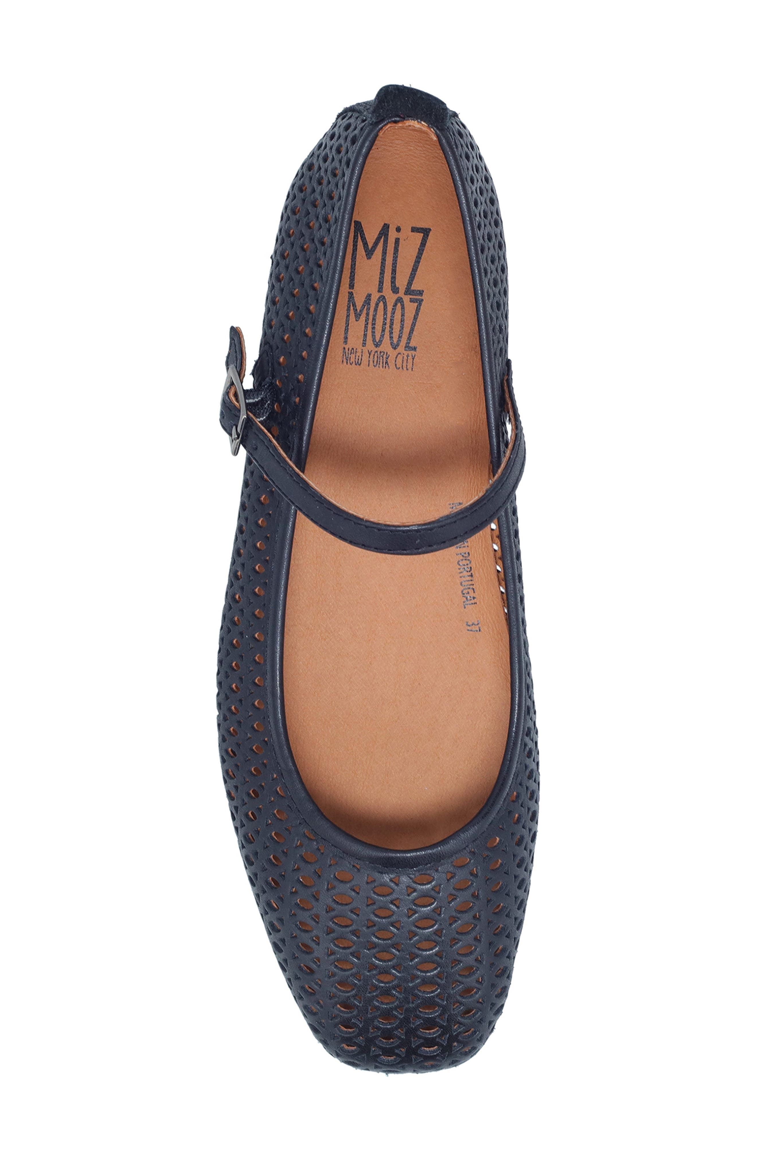 Miz Mooz Zaylee Mary Jane, Alternate, color, 