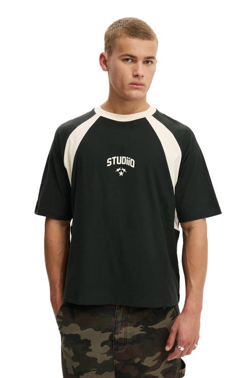 Men's Cropped Fit Graphic T-Shirt