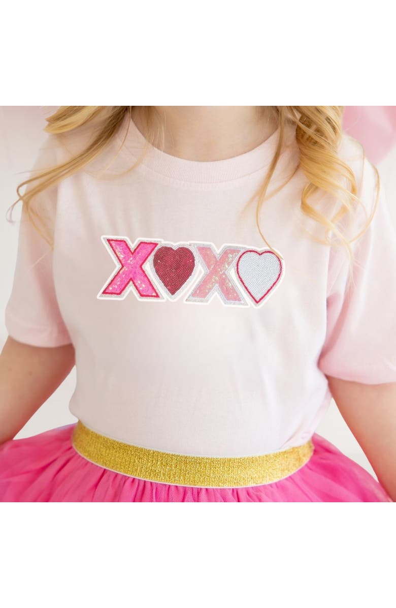 Sweet Wink Hugs And Kisses Sequin Patch Valentine's Day Short Sleeve T-Shirt, Alternate, color, Pink