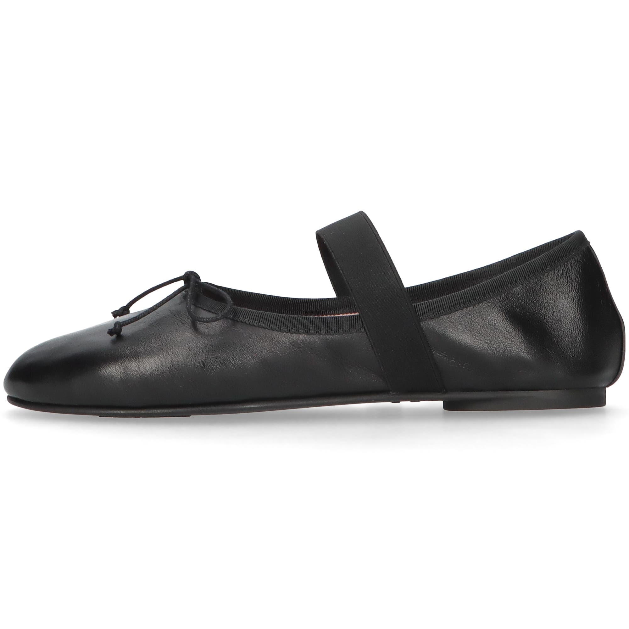 Pretty Ballerinas Round toe Mary Jane, Main, color, Black
