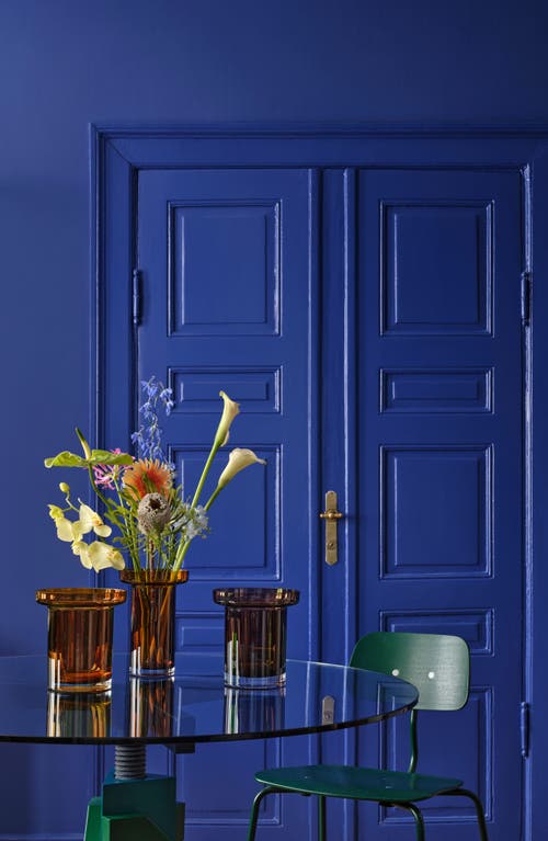 Orrefors Limelight Low Vase In Burgundy