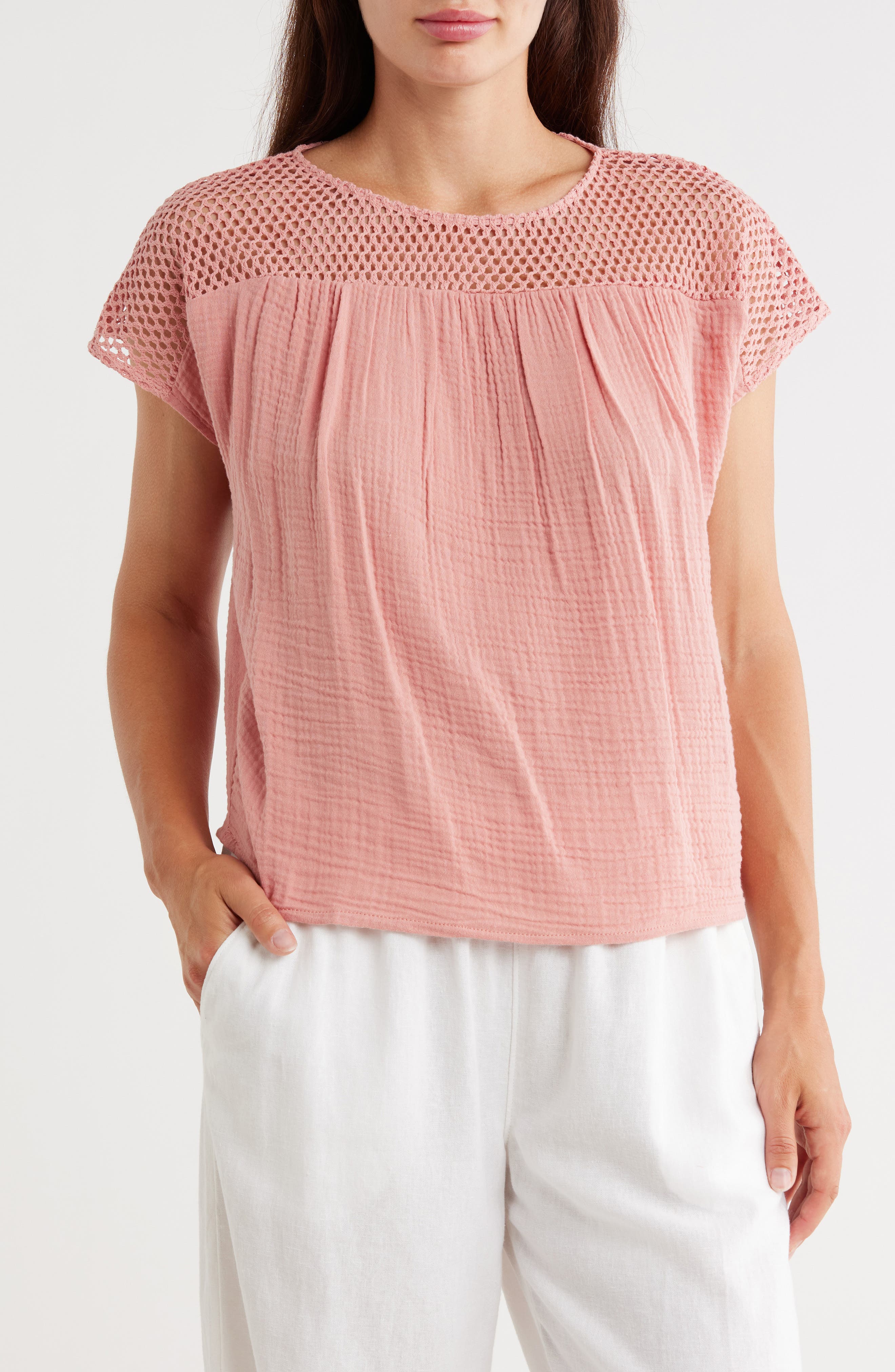 CHELSEA AND THEODORE Open Stitch Short Sleeve Top