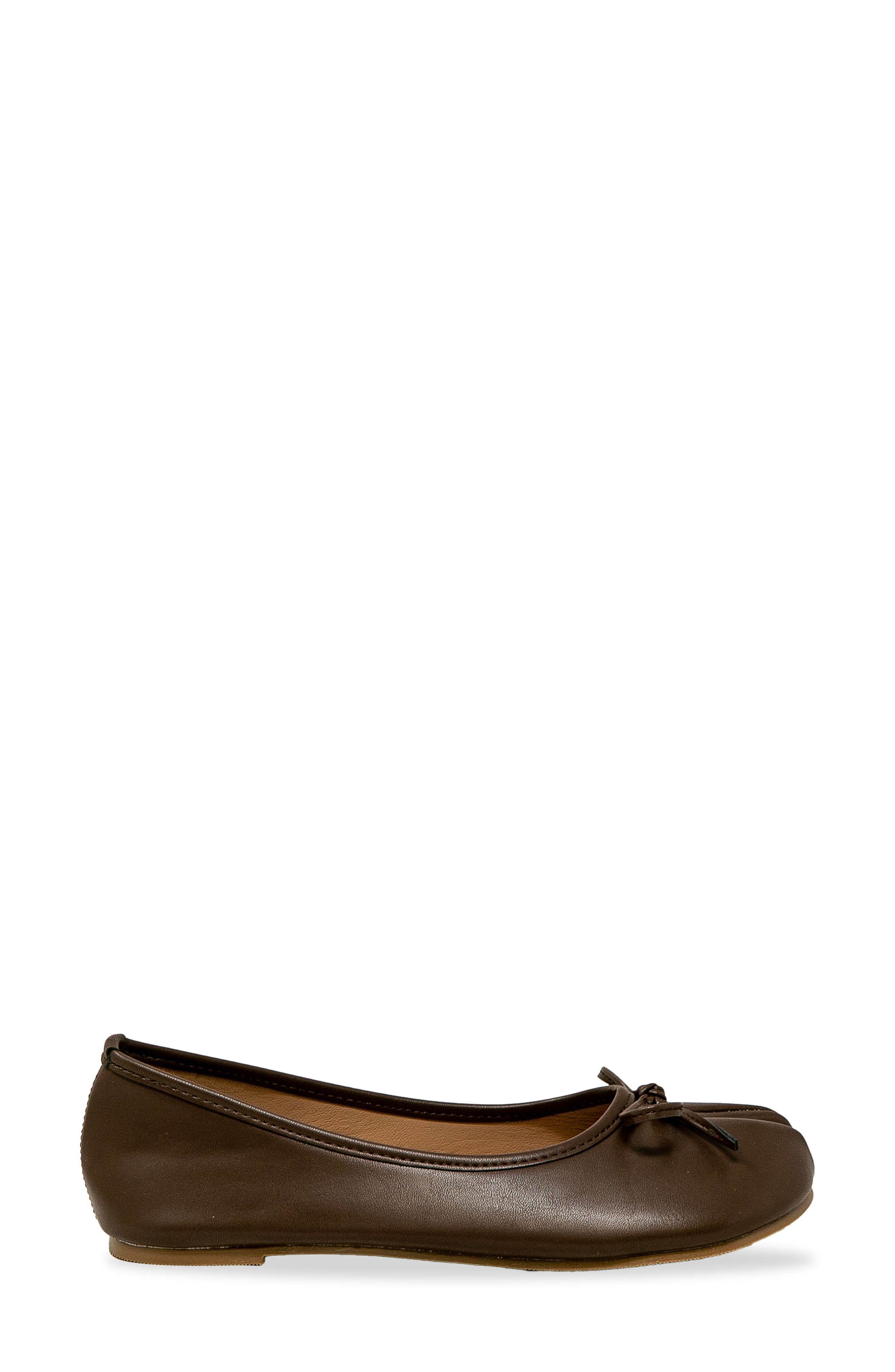 Saphira Split Toe Ballet Flat, Alternate, color, BROWN