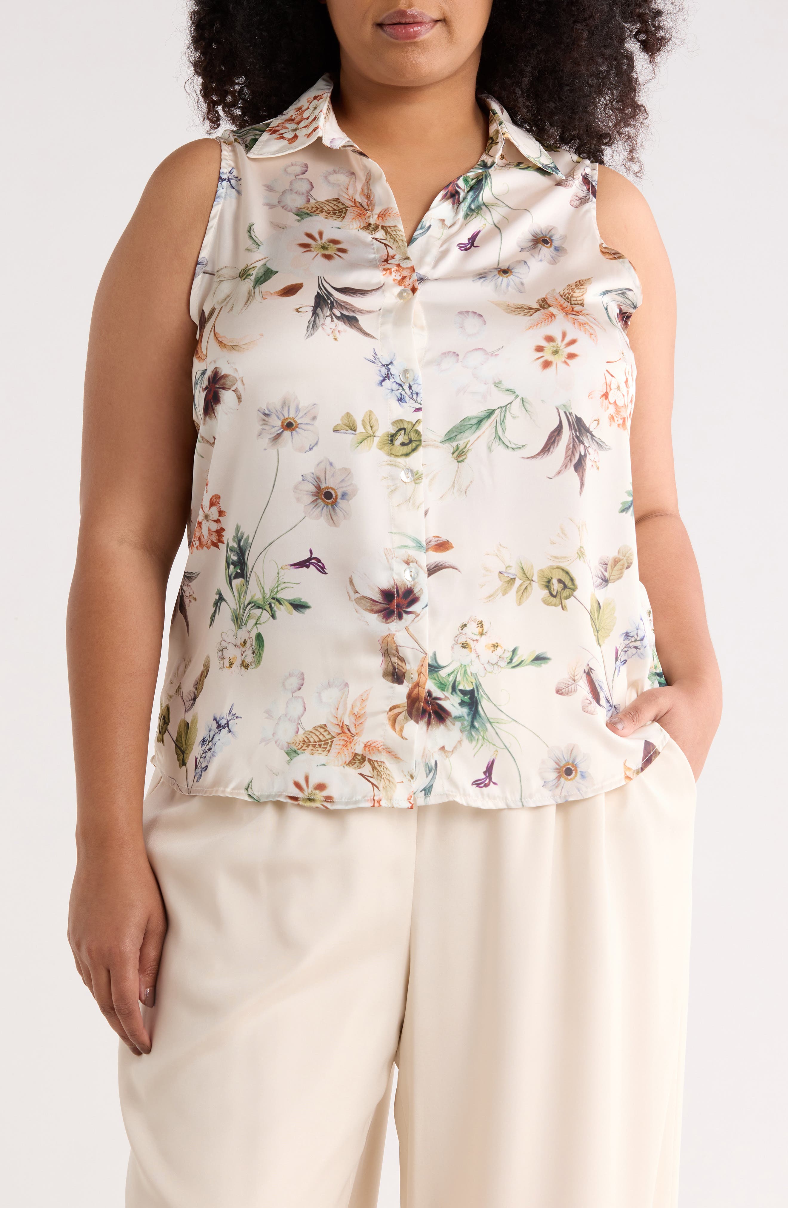 ELIE ELIE TAHARI Sleeveless Button-Up Top