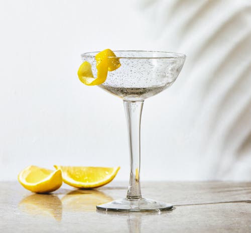 Tag Bubble Glass Coupe Wine Glasses In Transparent