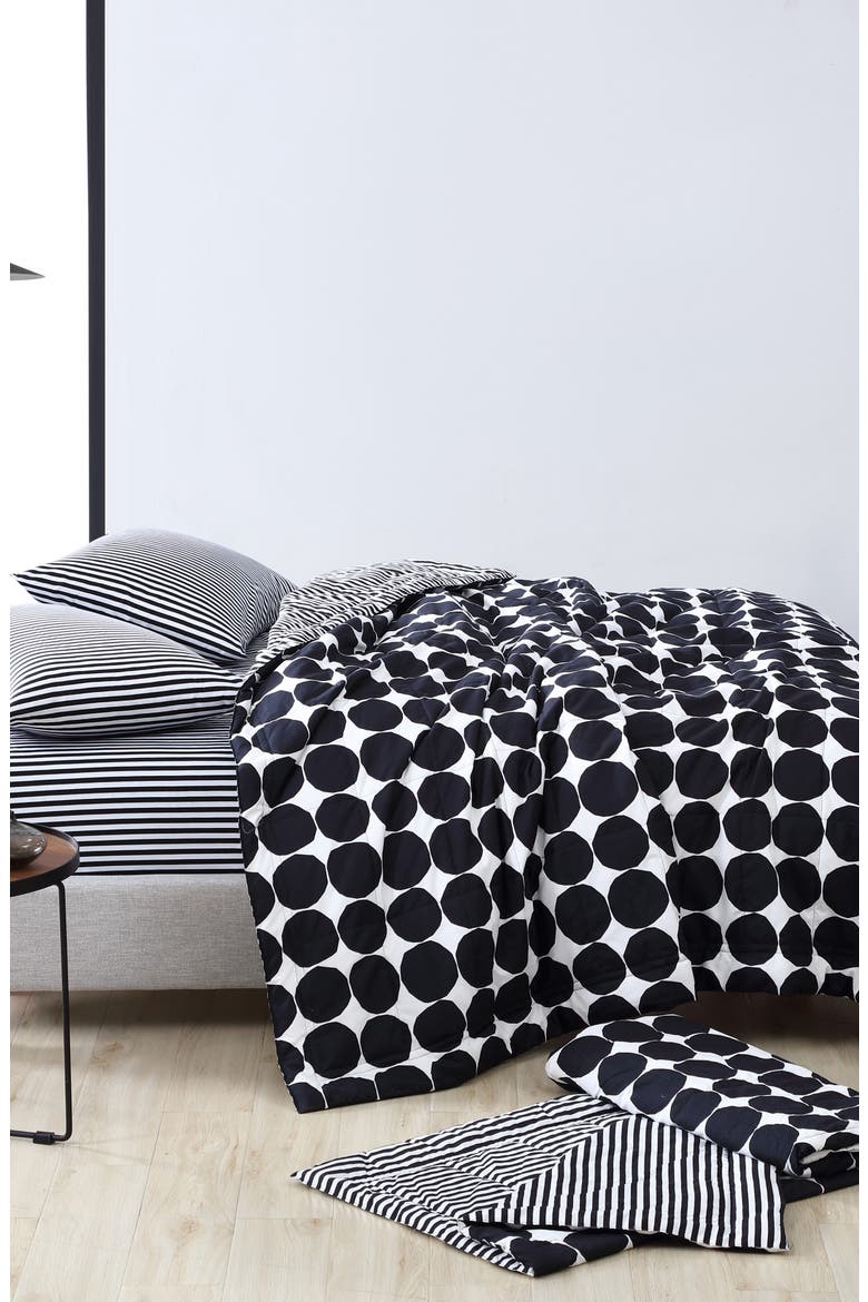 Pienet Kivet Reversible Quilt, Alternate, color, BLACK
