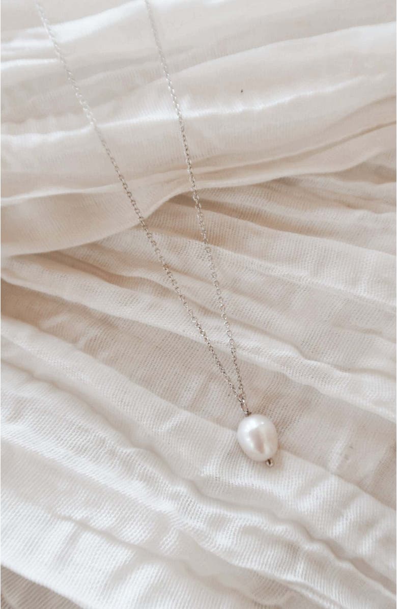 Untamed Petals Lexi Freshwater Pearl Pendant, Alternate, color, Silver