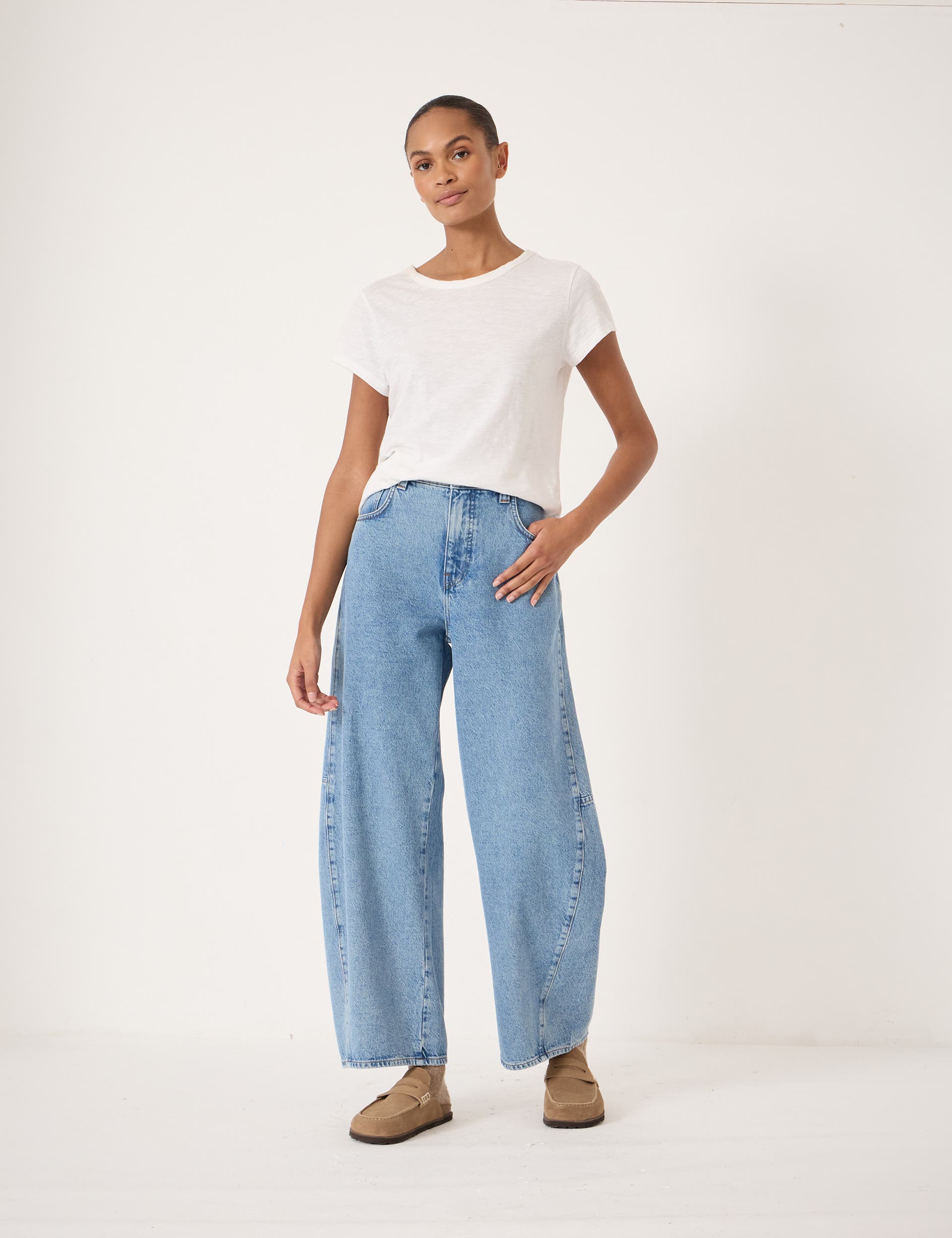 Bree Horseshoe Barrel Leg Jeans - image 3