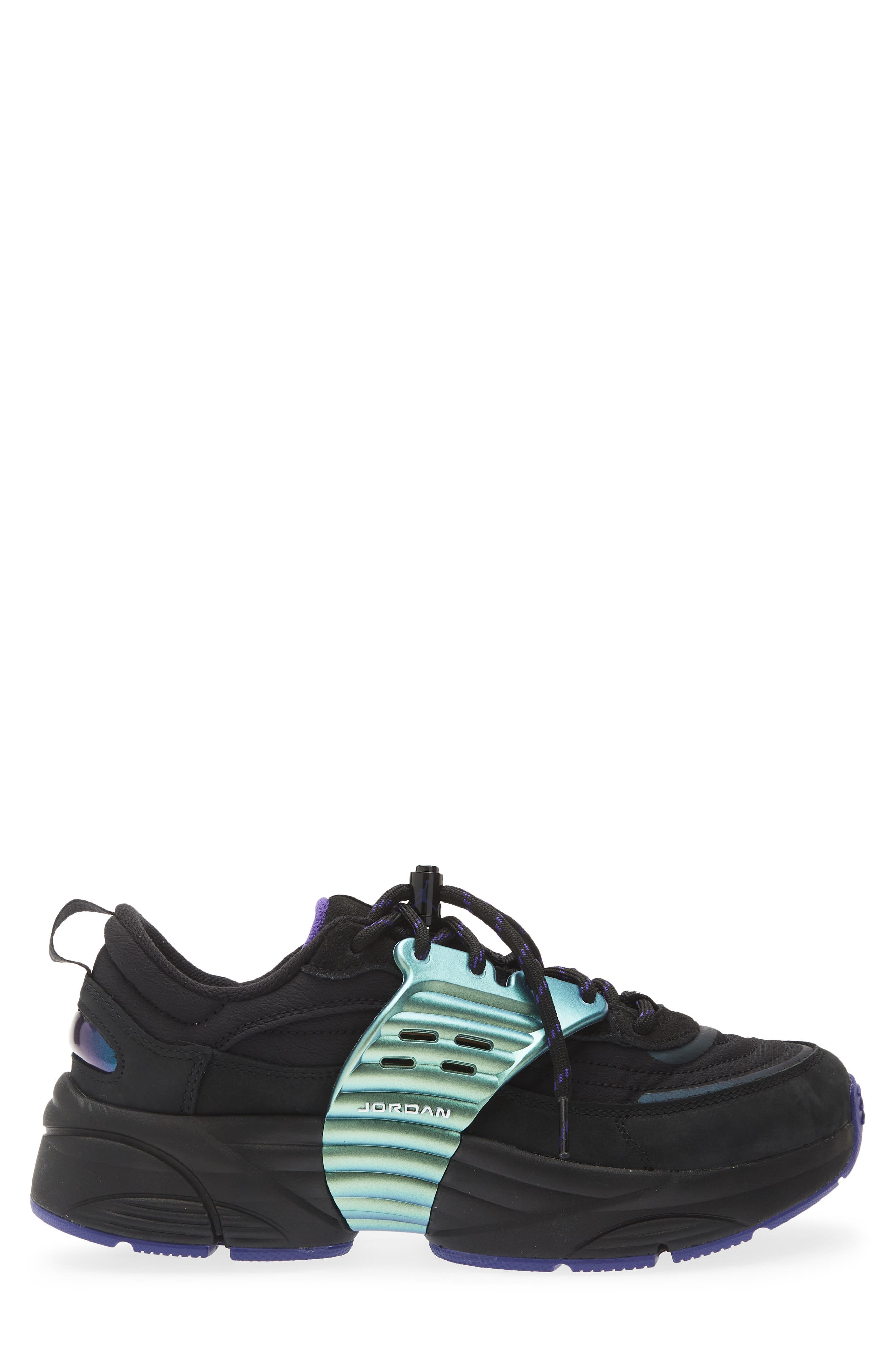 Trunner O/S SE Sneaker, Alternate, color, 001 BLACK/MLTCLR