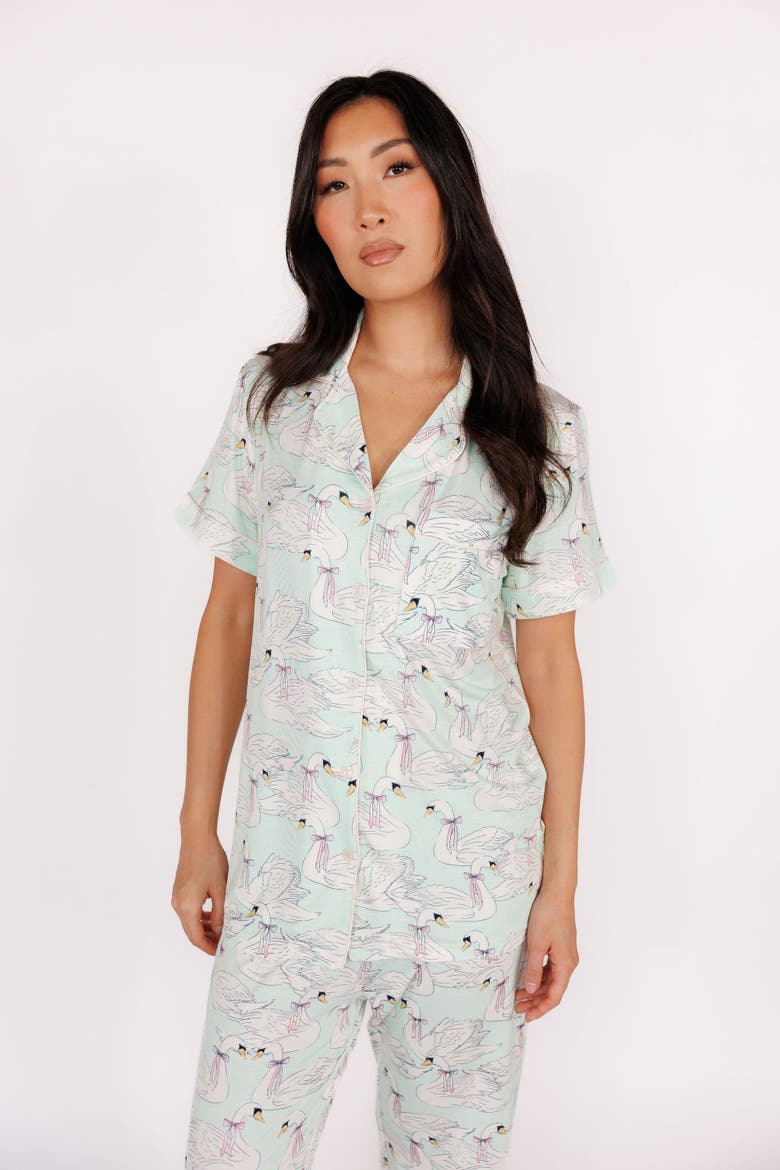 Short Sleeve & Cropped Pant Pajama Set, Main, color, Swan in Pastel Green