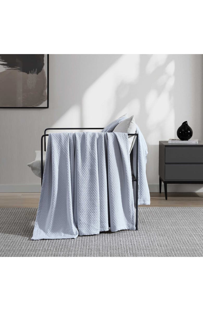 Vera Wang Matelassé Cotton Jacquard Blanket, Alternate, color, Light Grey