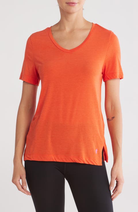 Paseo Recycled Polyester Blend V-Neck Travel T-Shirt