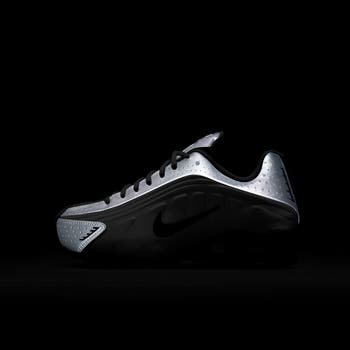 Shox R4 Sneaker