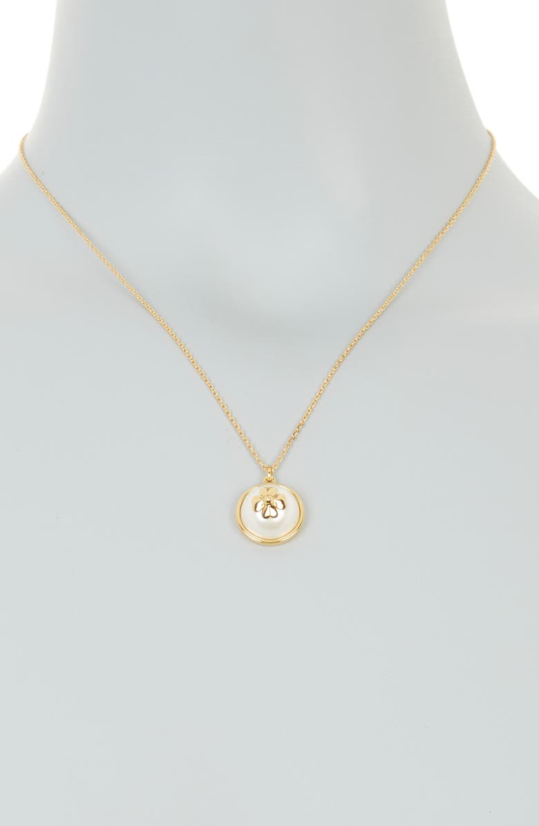 Kate Spade New York pearls on pearls pendant necklace, Alternate, color, Cream/Gold.