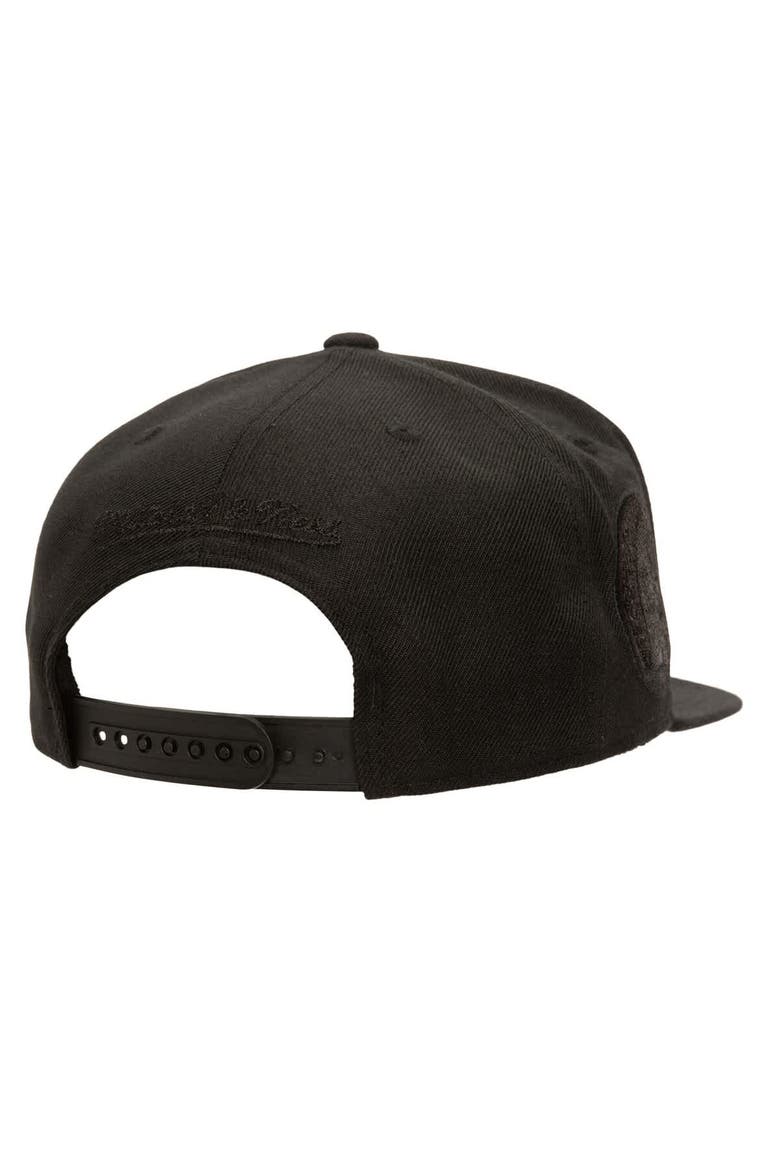 Men's Mitchell & Ness Black Boston Bruins Soul Strike Pearl Tonal Snapback Hat, Alternate, color, Black