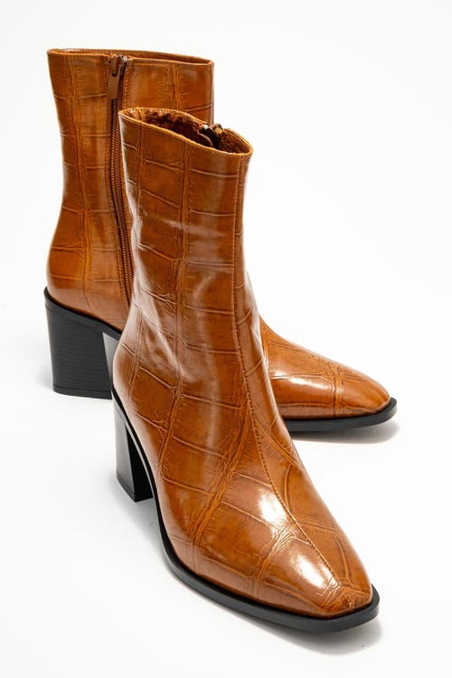 Prologue Shoes Chara Block Heel Ankle Boot In Brown