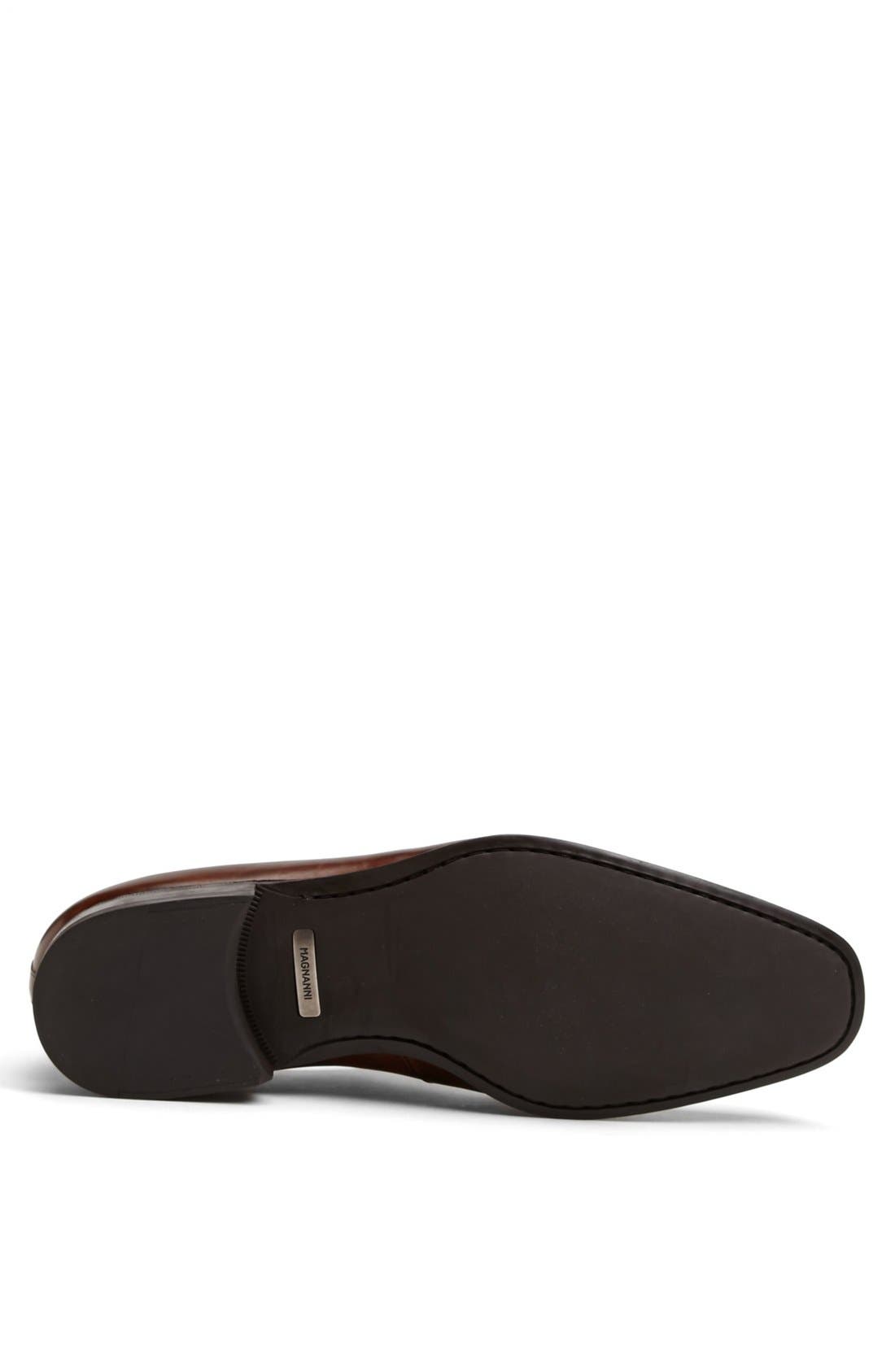 Magnanni 'Leo' Venetian Loafer, Alternate, color, 