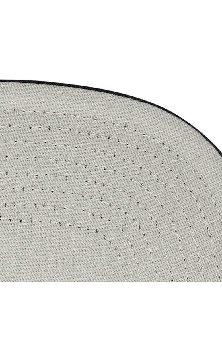 Mitchell & Ness Men's Mitchell & Ness Black Chicago Bulls Ascend Deadstock Snapback Hat, Alternate, color, Black