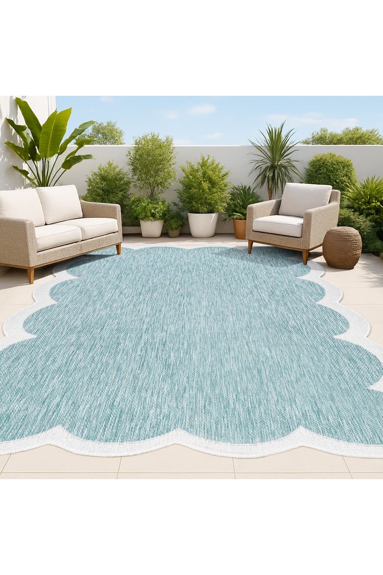 Alice Classic Cottage Two-Tone Scalloped Indoor/Outdoor Shaped Area Rug, Alternate, color, Turquoise/Cream
