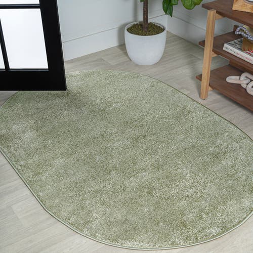 Jonathan Y Haze Solid Low-pile Oval Area Rug In Jade/green