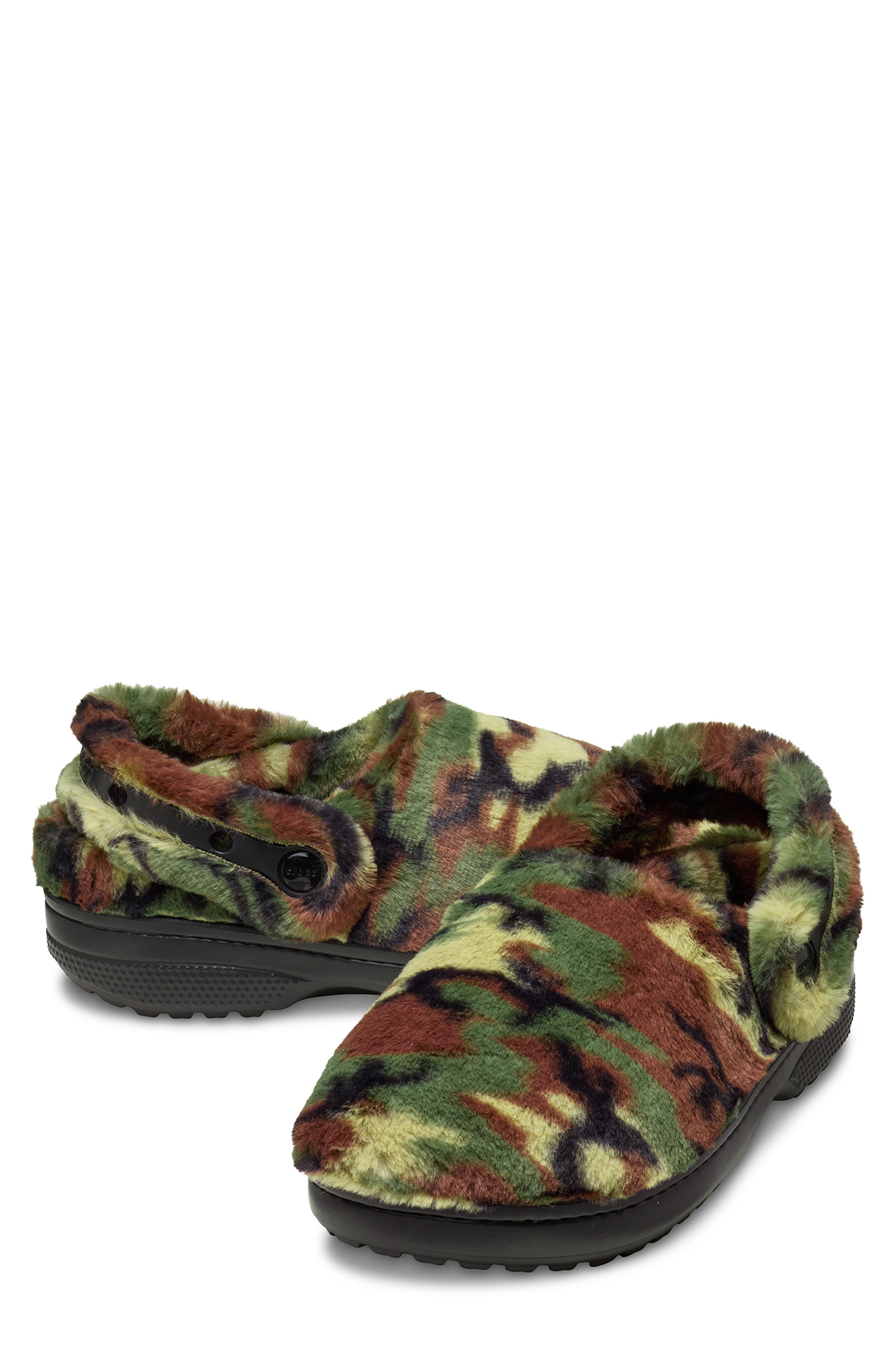 CROCS Classic Unfurgettable Camo Clog, Alternate, color, Army Green Multi