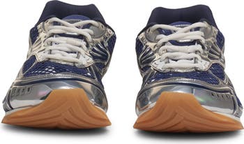 Orbit Low Top Sneaker