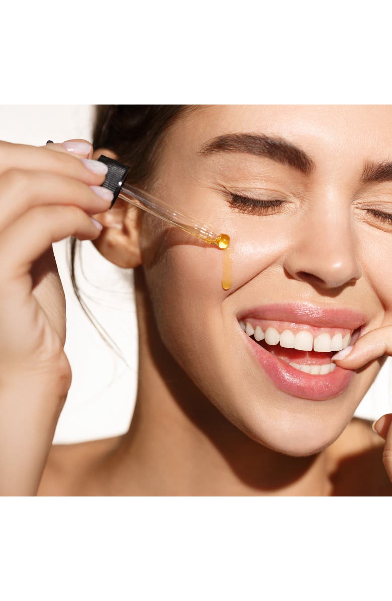 DR BOTANICALS Vitamin C 5% 
Hyaluronic Acid 2% Hydrating Facial Serum 30ml, Alternate, color, White