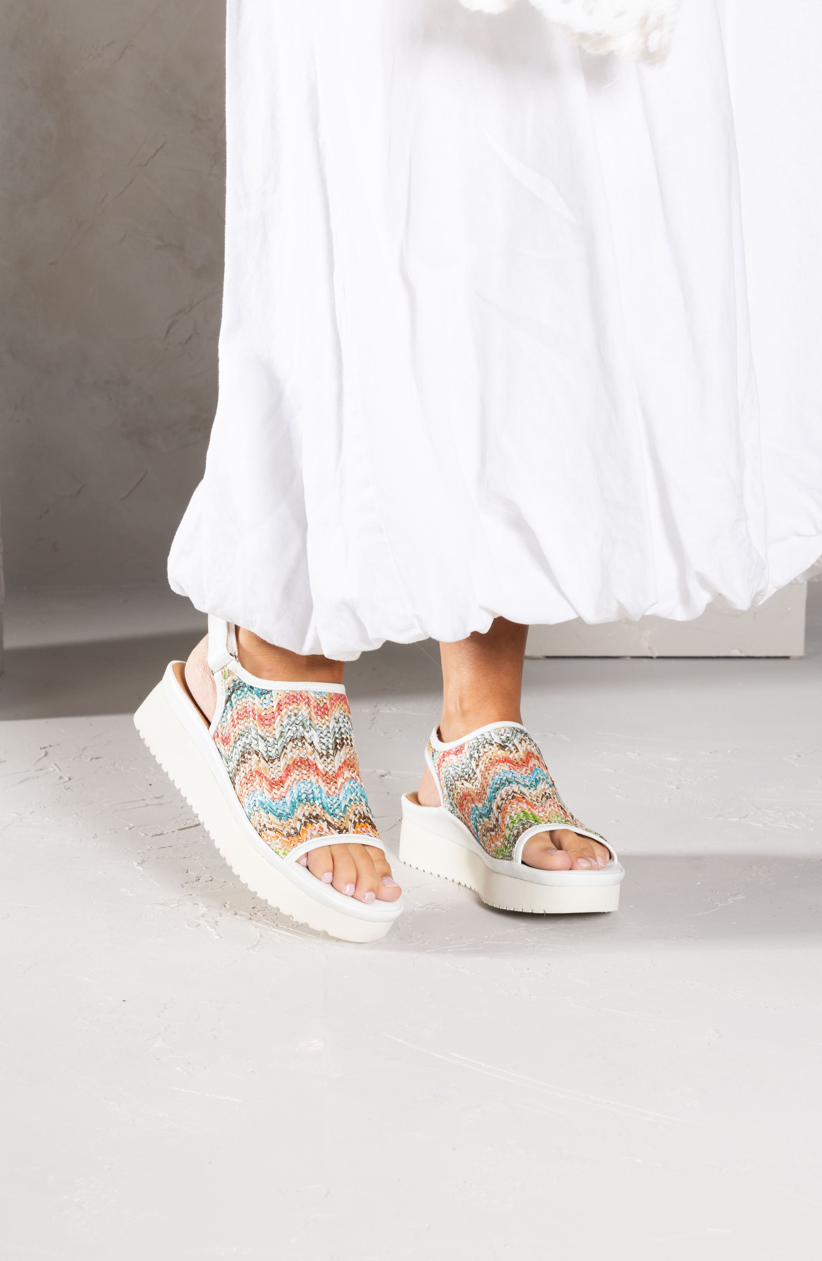 L'Amour des Pieds Ashwin Slingback Sandal, Alternate, color, Bright Multi