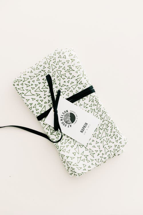 at300nelson Basilone in Cereus - Pair of Napkins in Green  product