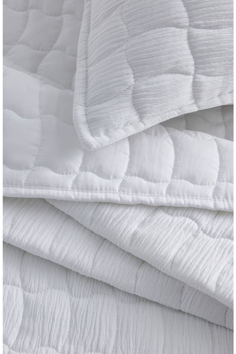 Wave Stitched Quilt Set, Alternate, color, WHITE