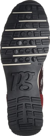 Carrie Sneaker