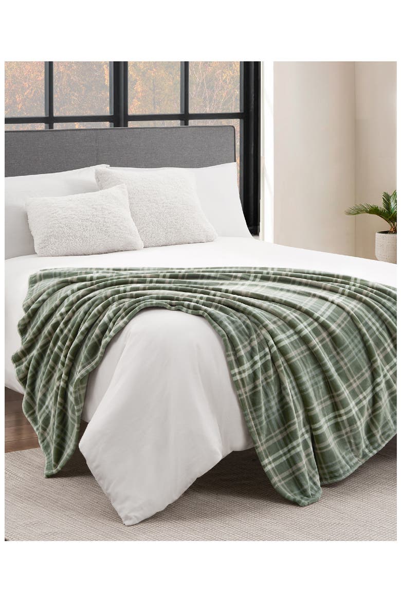 Cozy Plush Throw Blanket, Alternate, color, GREEN CHECK