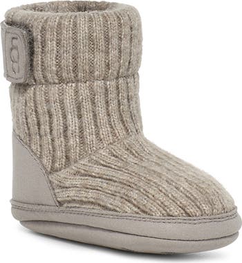 Skyler Bootie & Beanie Set