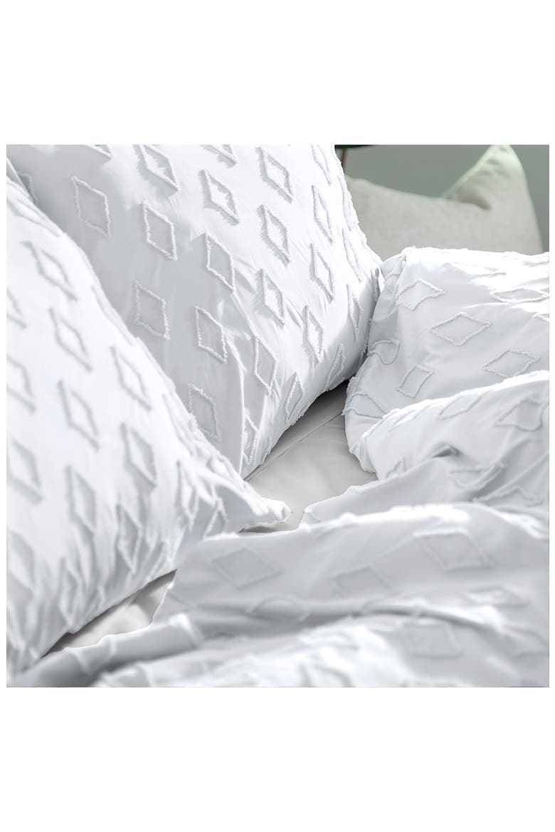 Delta Clipped Jacquard Duvet Cover Set, Alternate, color, WHITE