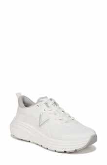 Walk Max Water Repellent Sneaker