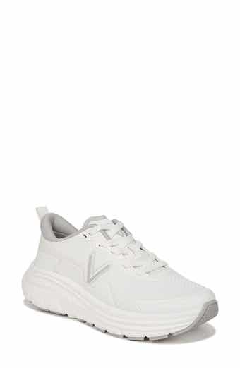 Walk Max Water Repellent Sneaker