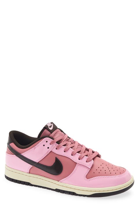 Dunk Low Basketball Sneaker