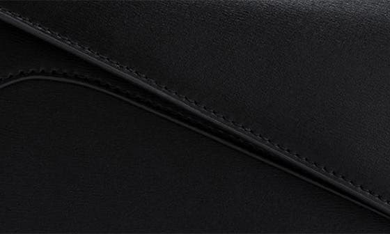 Женские сумки JW PEI Addisyn Faux Leather Shoulder Bag — фото 5