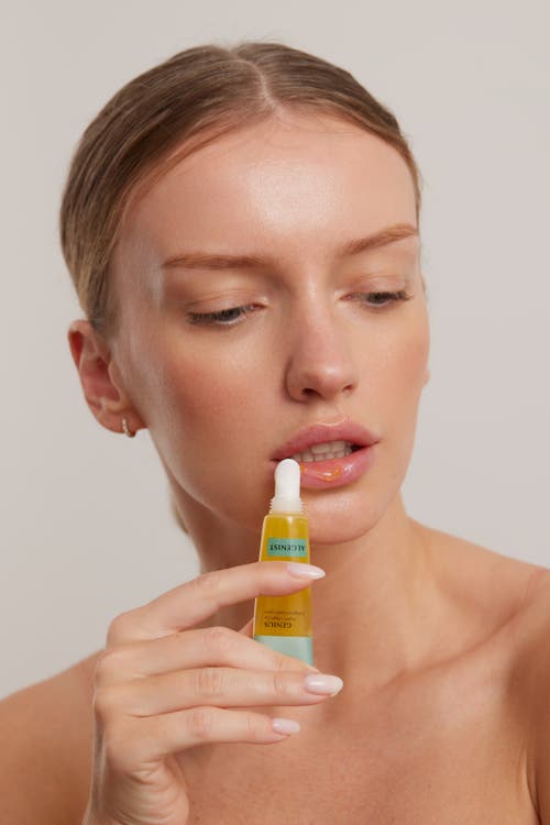 Algenist Genius Liquid Collagen Lip In Yellow