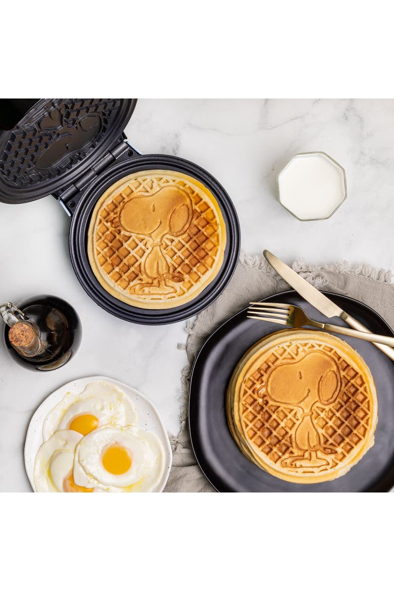 Peanuts Snoopy Waffle Maker, Alternate, color, None