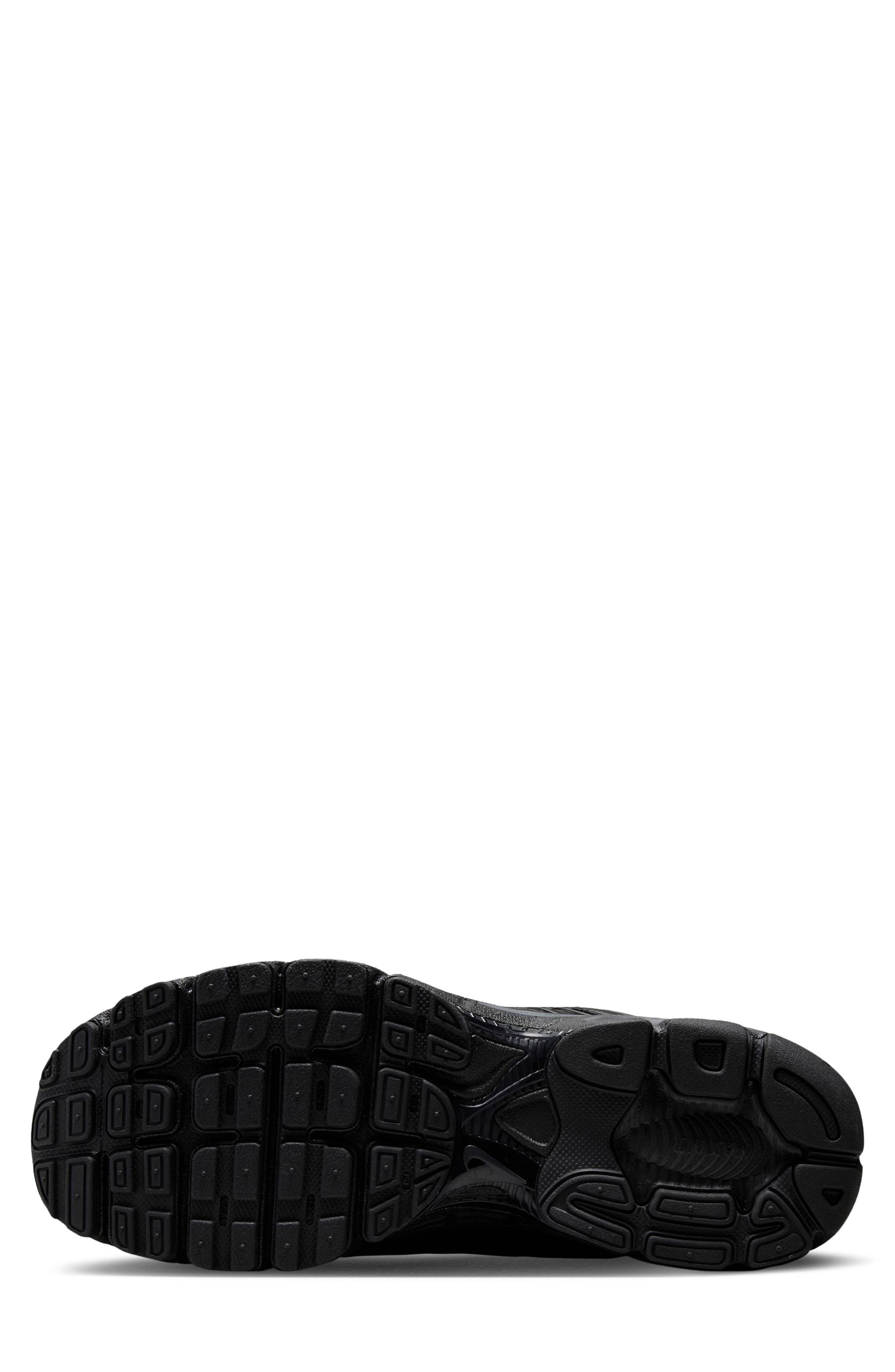 Air Max Moto 2K Sneaker, Alternate, color, 002 BLACK/BLACK