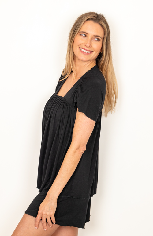 Jjwinks Serenitee Built-in Shelf Short Sleeve Lounge & Sleep Top In Black